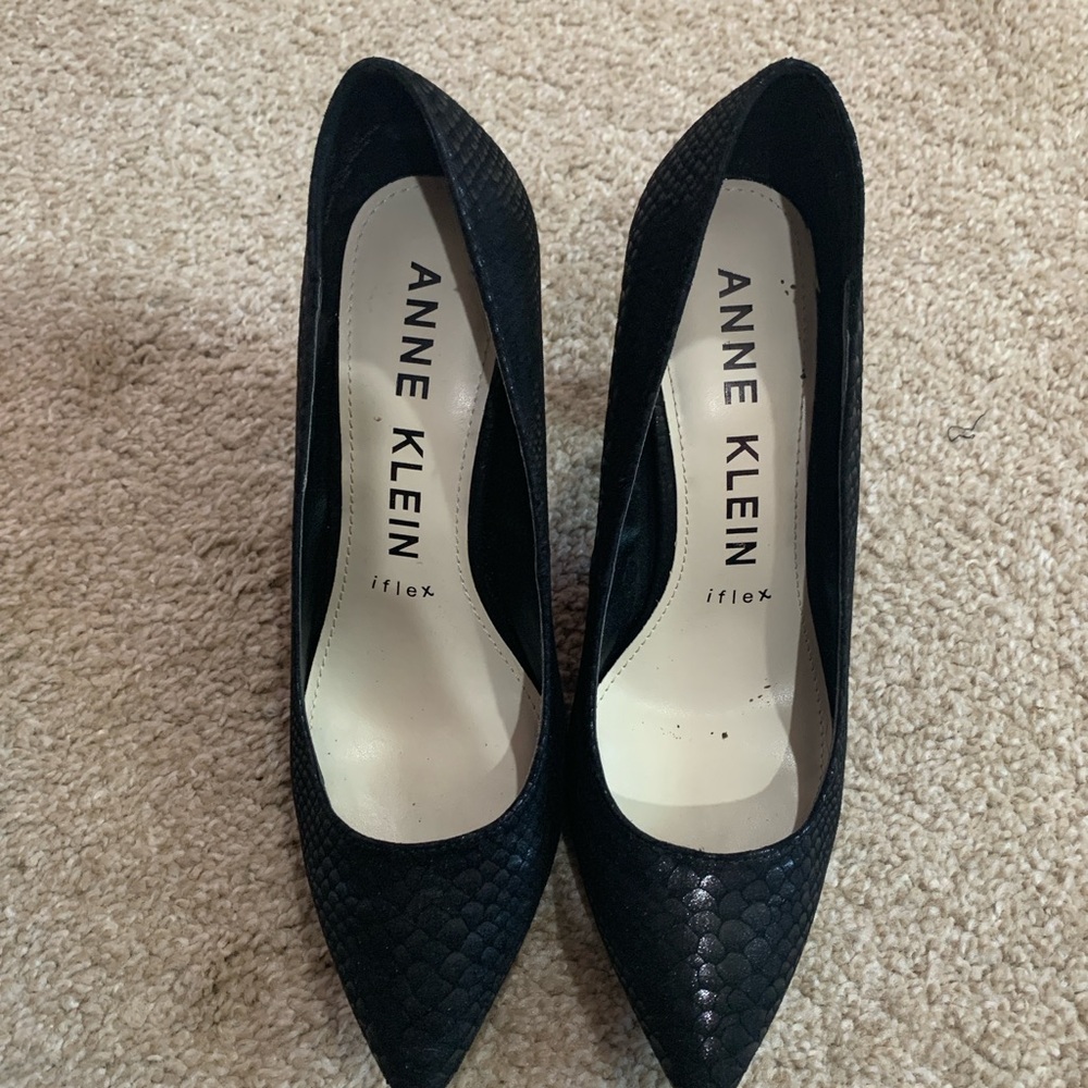 Black Anne Klein heels
